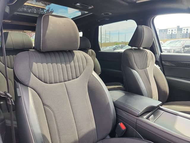 Used 2025 Hyundai Palisade Calligraphy AWD/4WD image 34