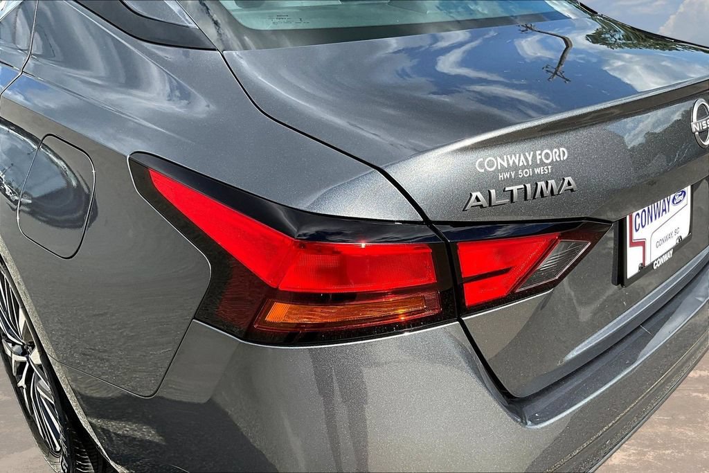 Used 2024 Nissan Altima 2.5 SV FWD image 24