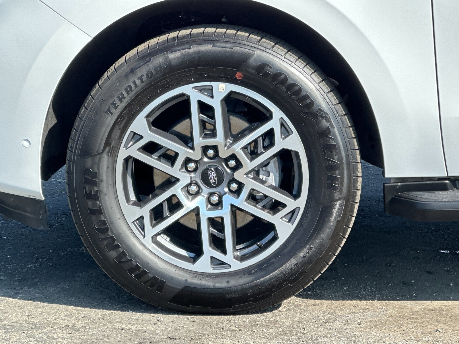 Certified 2025 Ford Expedition Active image 27