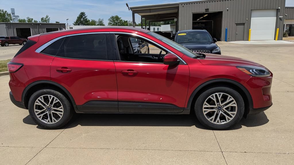 Certified 2022 Ford Escape SEL FWD image 2