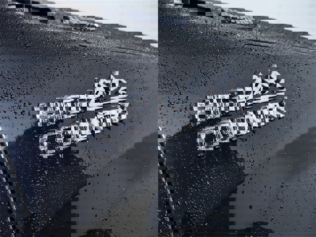 Used 2023 Chevrolet Silverado 1500 High Country w/ Technology Package image 9