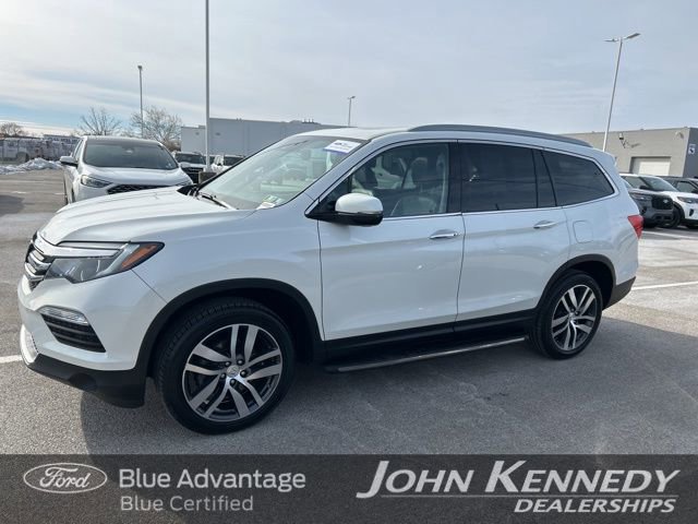 Used 2017 Honda Pilot Touring image 2