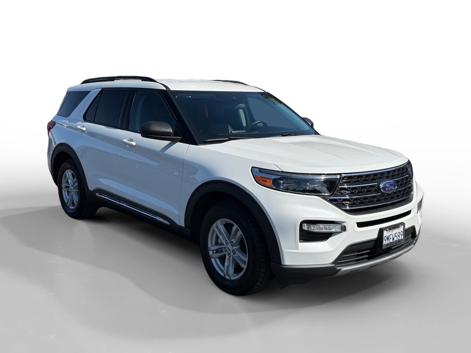 Certified 2023 Ford Explorer XLT w/ Equipment Group 202A RWD image 7
