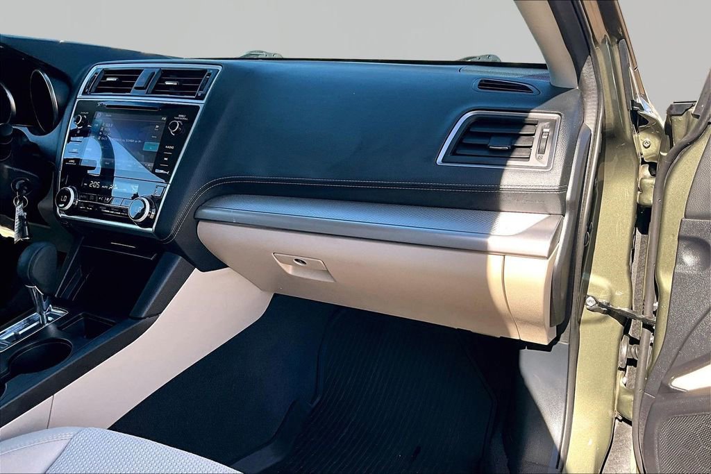 Used 2019 Subaru Outback 2.5i Premium image 17