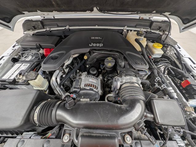 Used 2019 Jeep Wrangler Unlimited Sahara AWD/4WD image 23