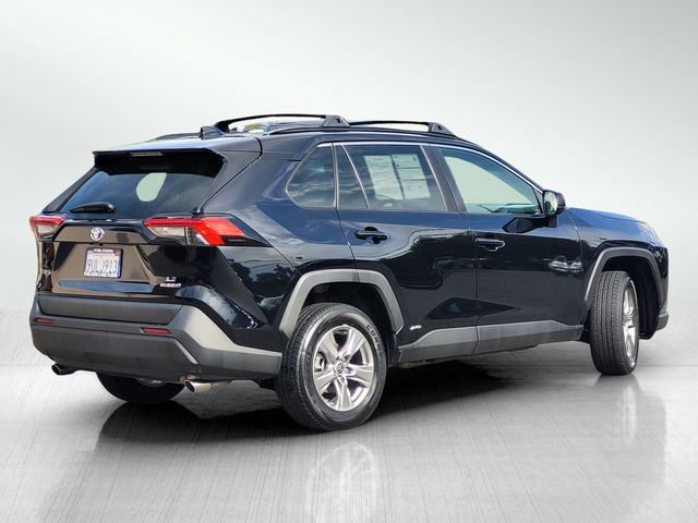 Used 2022 Toyota RAV4 LE image 3