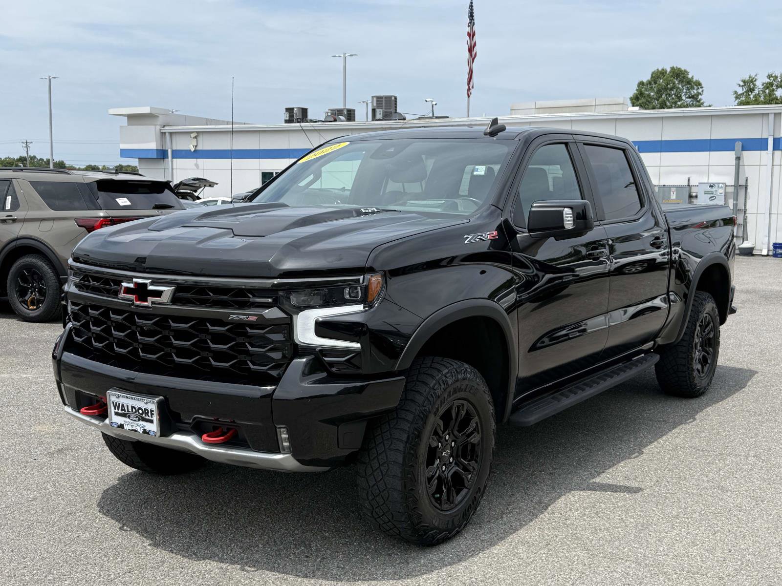 Used 2022 Chevrolet Silverado 1500 ZR2 w/ Technology Package AWD/4WD image 5