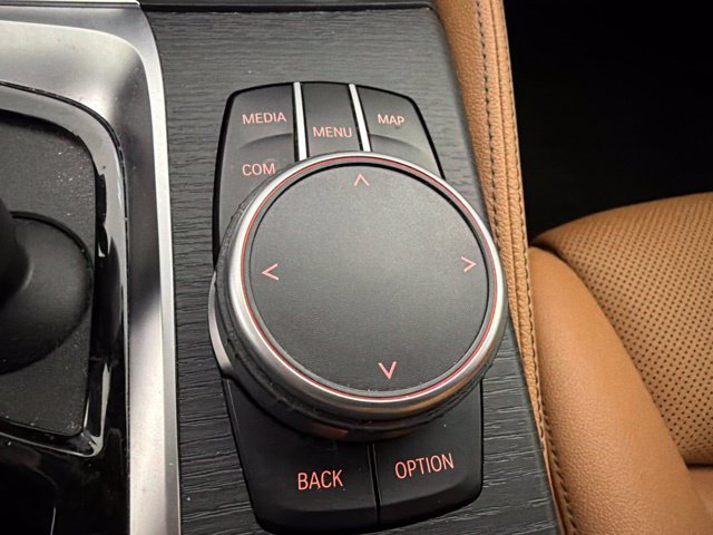 Used 2021 BMW 540i w/ M Sport Package RWD image 28