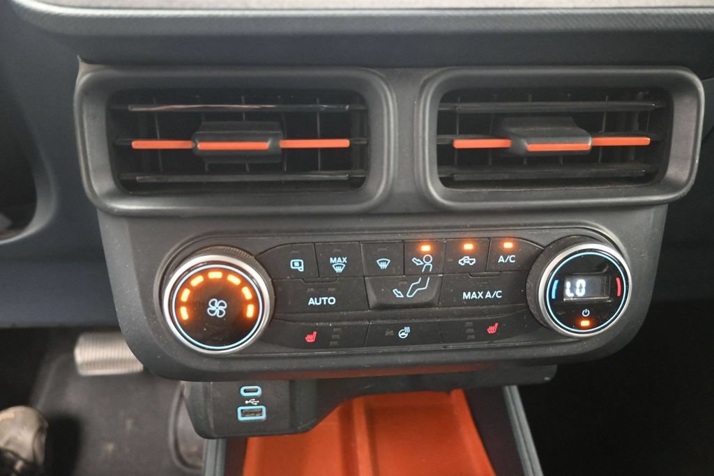 Certified 2022 Ford Maverick XLT w/ XLT Luxury Package FWD image 9