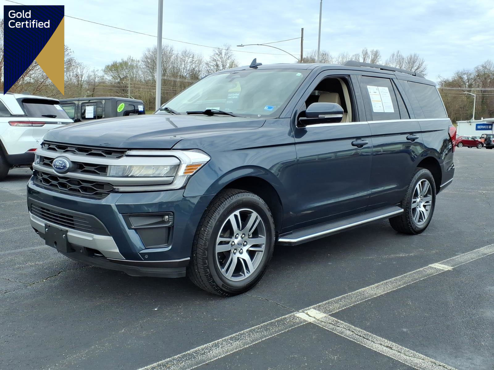 Certified 2022 Ford Expedition XLT image 1