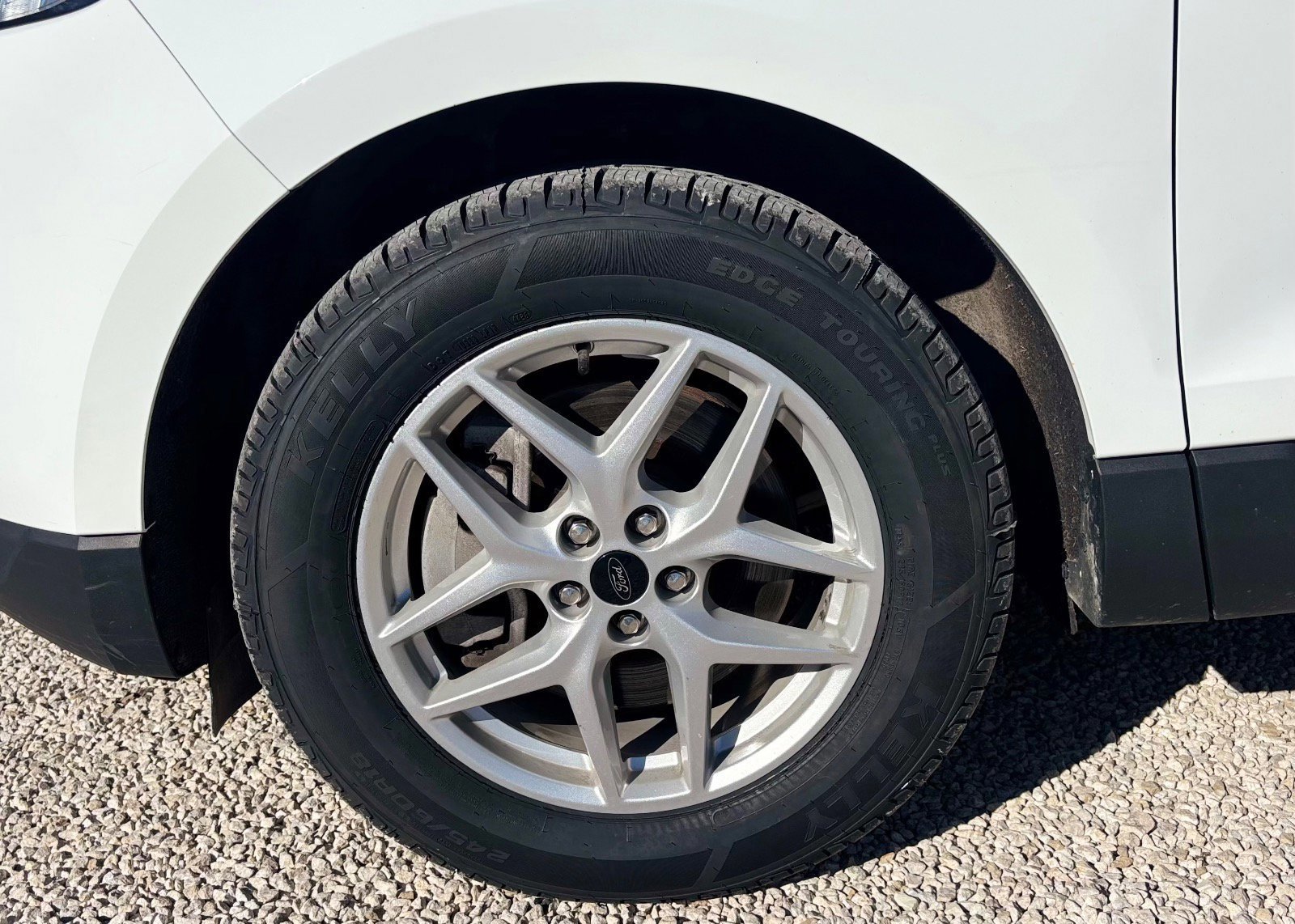 Certified 2024 Ford Edge SEL w/ Convenience Package image 16