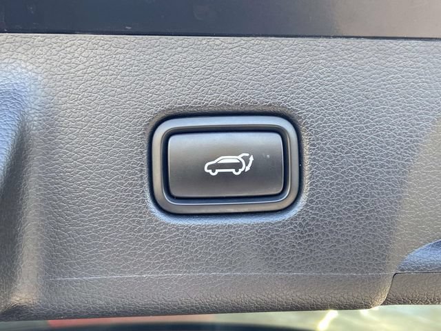 Used 2020 Hyundai Palisade Limited FWD image 11