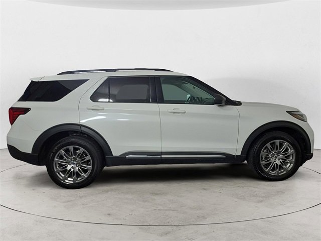 Certified 2025 Ford Explorer Active w/ Active Comfort Package image 2