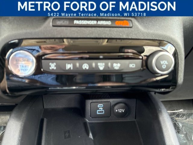 Certified 2023 Ford Escape Platinum AWD/4WD image 18