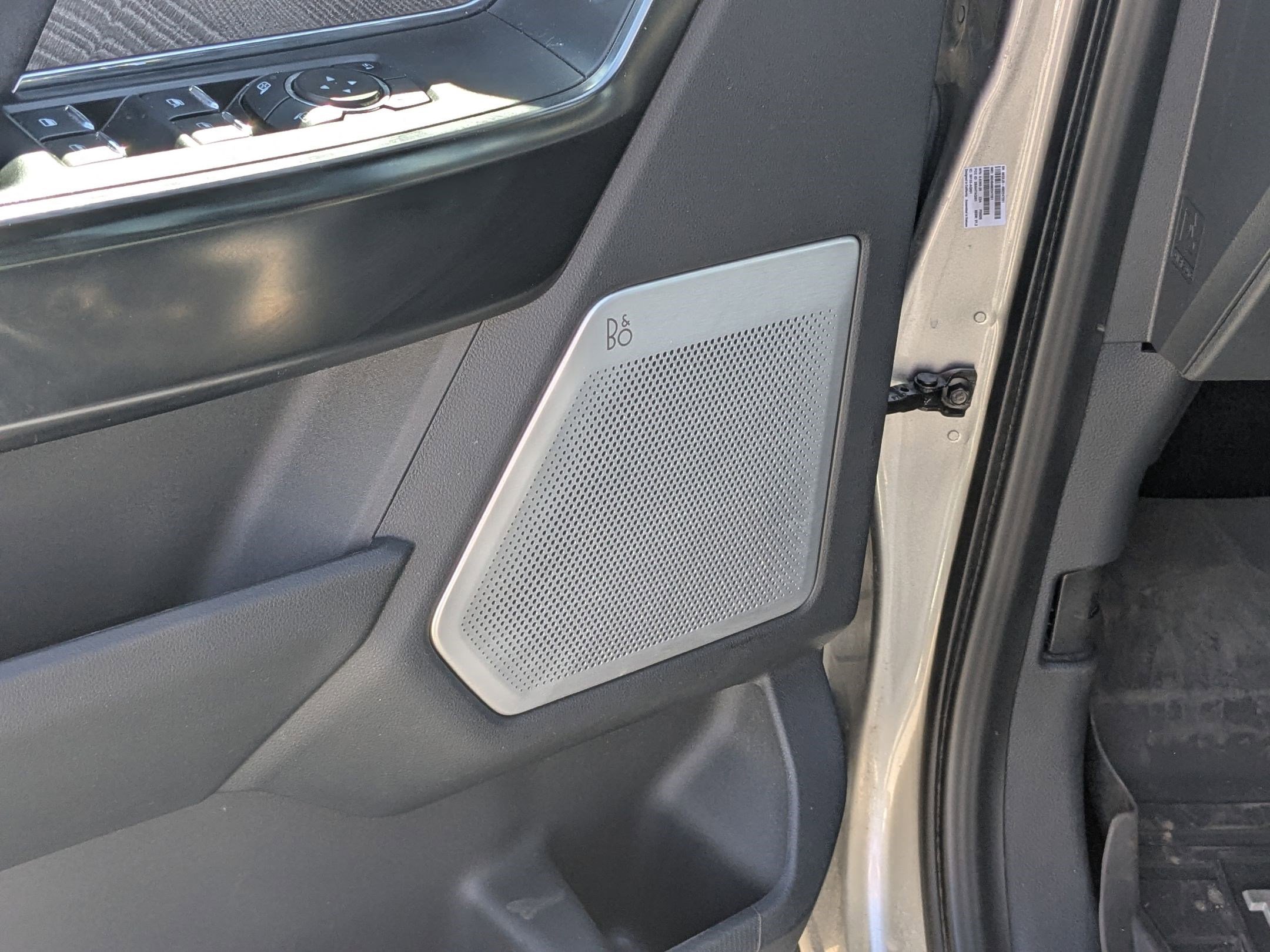 Certified 2022 Ford F150 Platinum w/ Equipment Group 701A High image 18