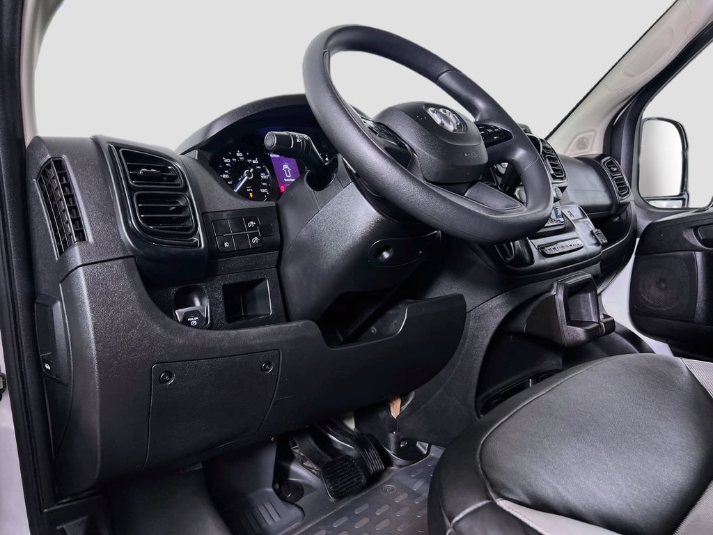 Used 2025 RAM ProMaster 2500 w/ Convenience Group FWD image 11