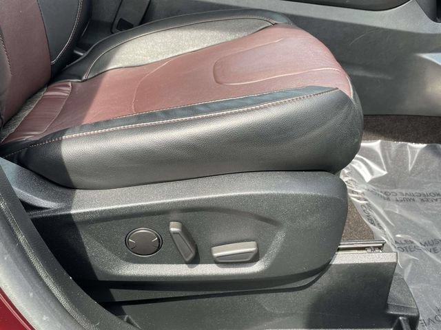 Certified 2020 Ford Edge Titanium w/ Equipment Group 301A AWD/4WD image 31