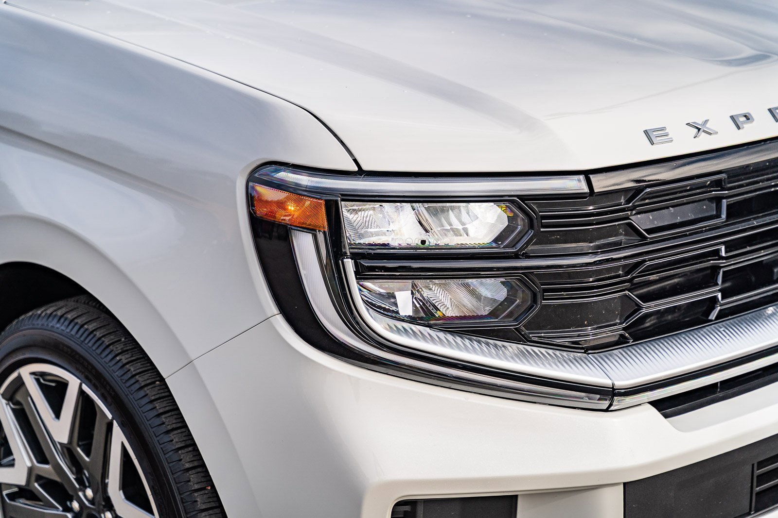 Certified 2025 Ford Expedition Platinum w/ Platinum Ultimate Package image 10