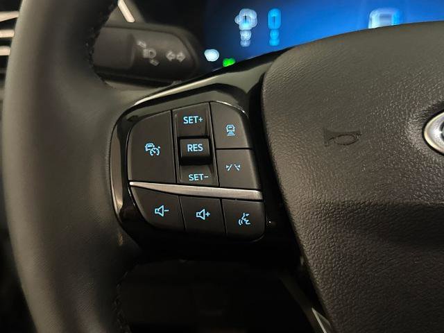 Certified 2025 Ford Escape SE w/ PHEV Premium Package image 19