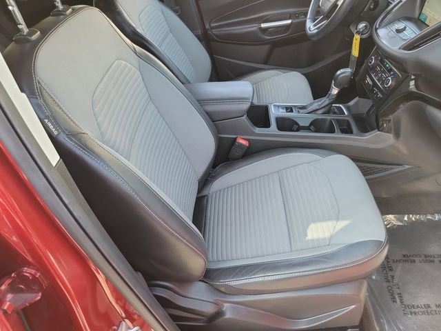 Certified 2018 Ford Escape SE w/ SE Sport Appearance Package image 21