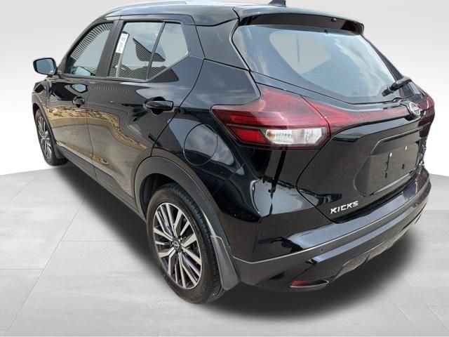 Used 2023 Nissan Kicks SV FWD image 6
