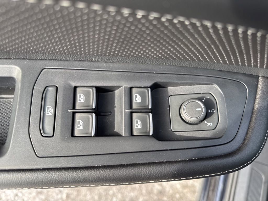 Used 2024 Volkswagen Atlas SE image 17