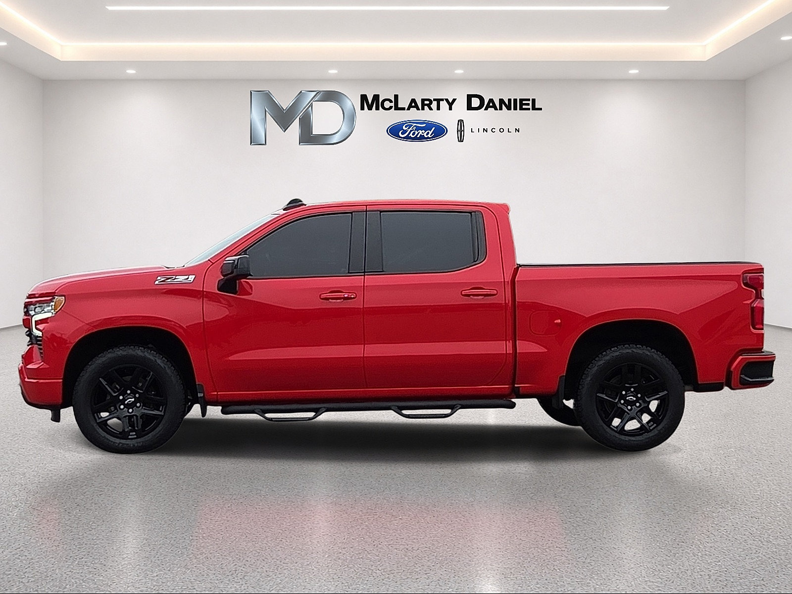 Used 2022 Chevrolet Silverado 1500 RST AWD/4WD image 3