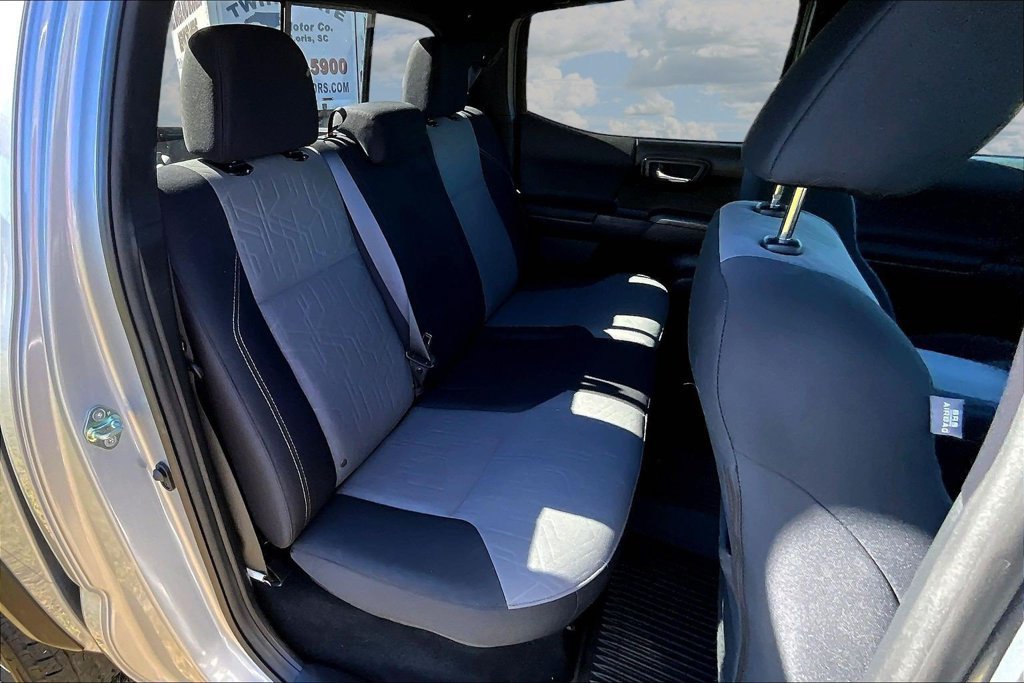Used 2020 Toyota Tacoma TRD Off-Road RWD image 28