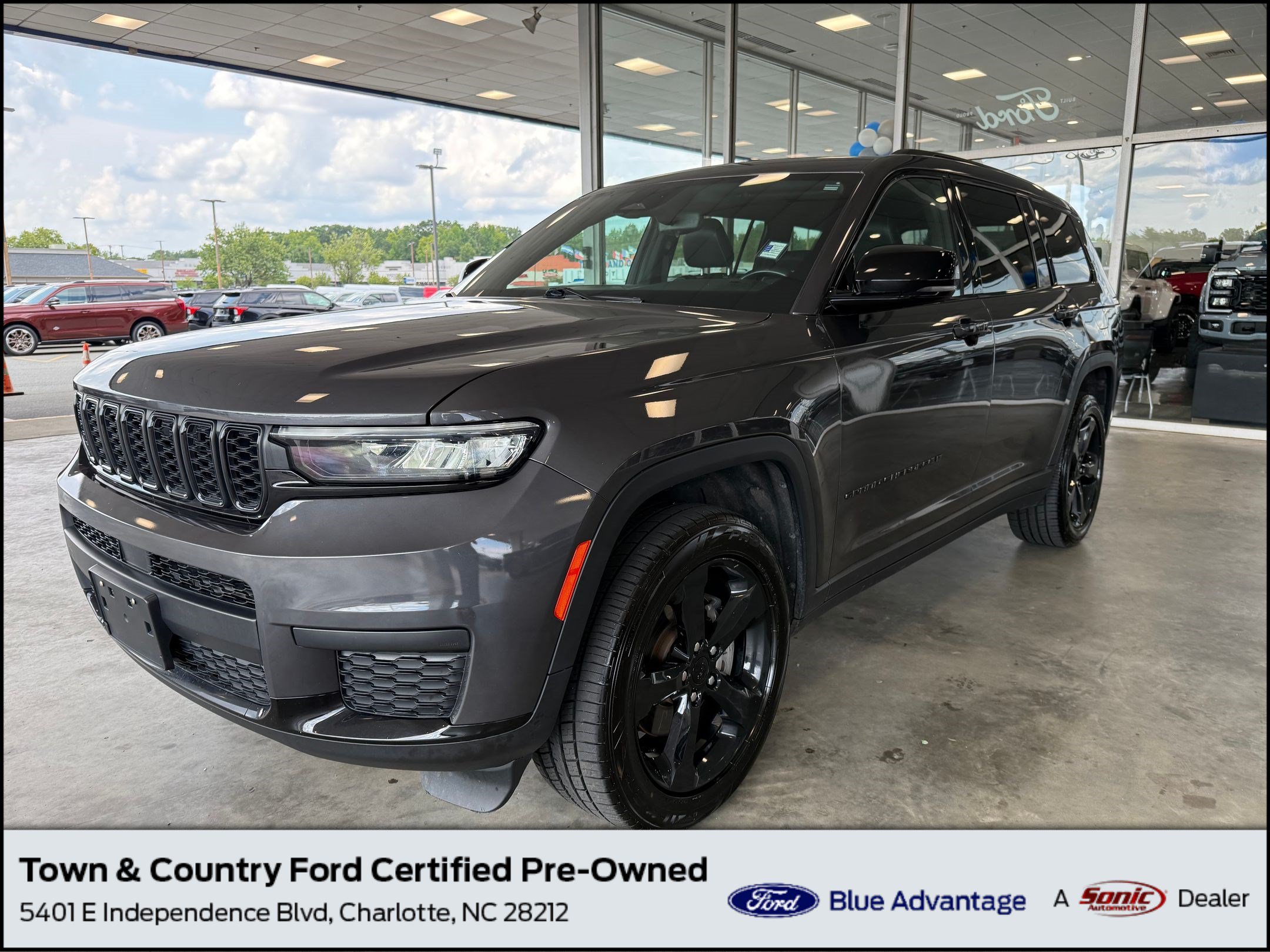 Used 2021 Jeep Grand Cherokee L Laredo AWD/4WD image 1