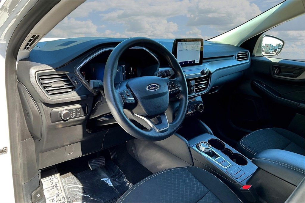 Certified 2025 Ford Escape Active AWD/4WD image 19