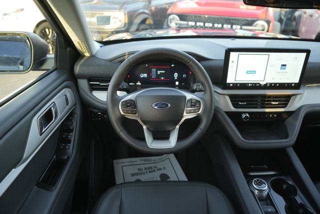 Certified 2025 Ford Explorer Active w/ Active Comfort Package image 23