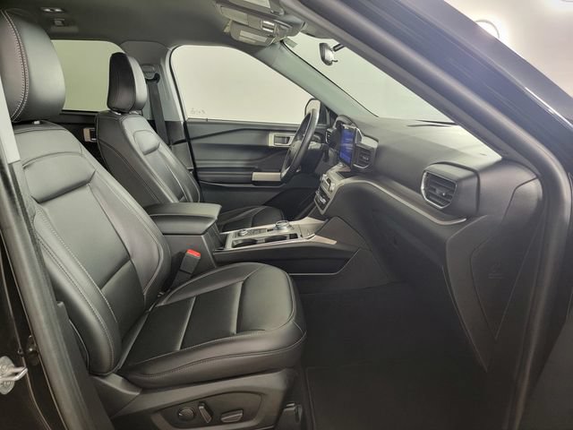 Certified 2023 Ford Explorer XLT w/ Equipment Group 202A AWD/4WD image 19