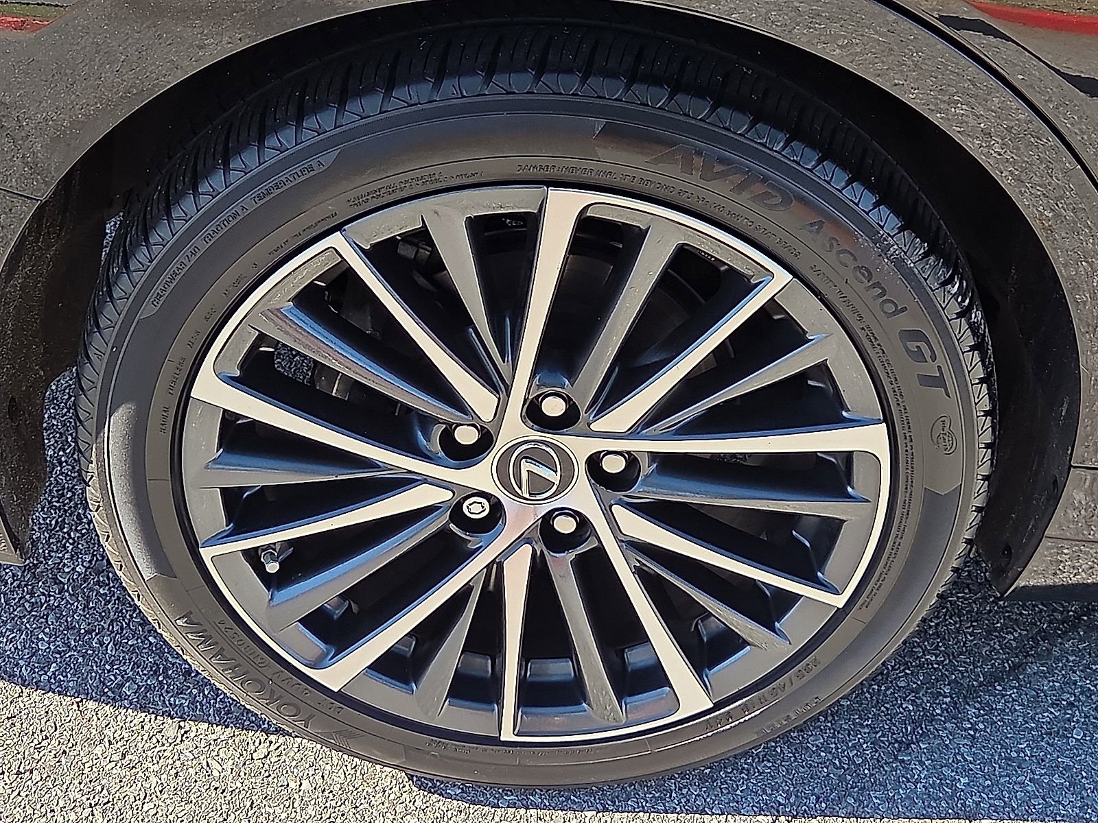 Used 2023 Lexus ES 350 w/ Premium Package image 7