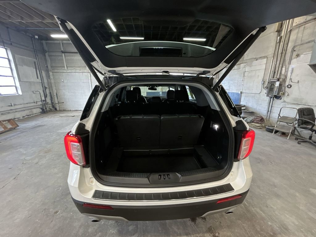 Certified 2021 Ford Explorer Limited w/ Hybrid Equipment Group 310A AWD/4WD image 25