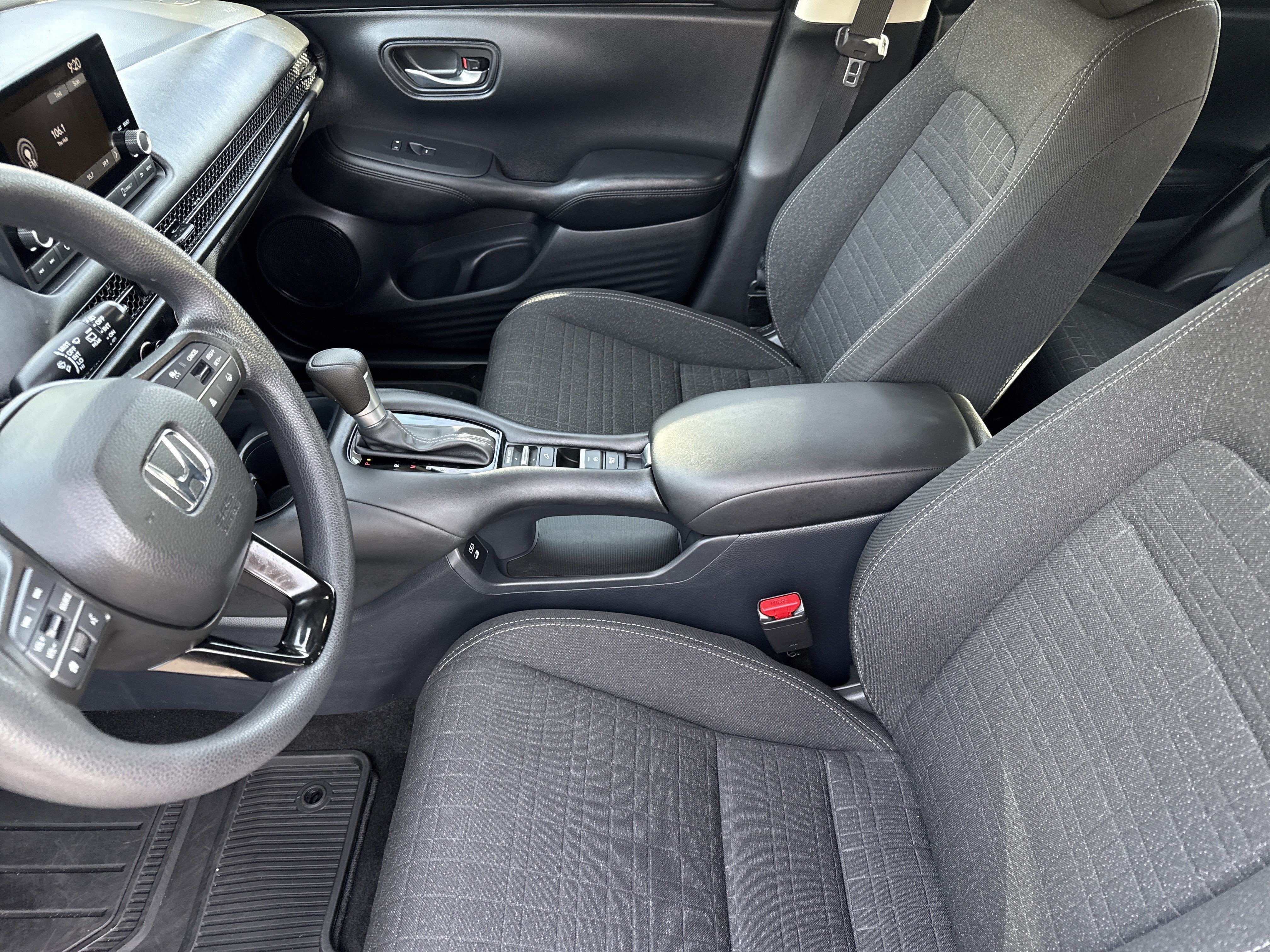 Used 2025 Honda HR-V LX image 10