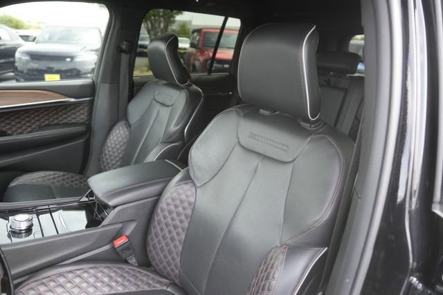 Used 2023 Jeep Grand Cherokee Summit w/ Adv Protech Group IV RWD image 10