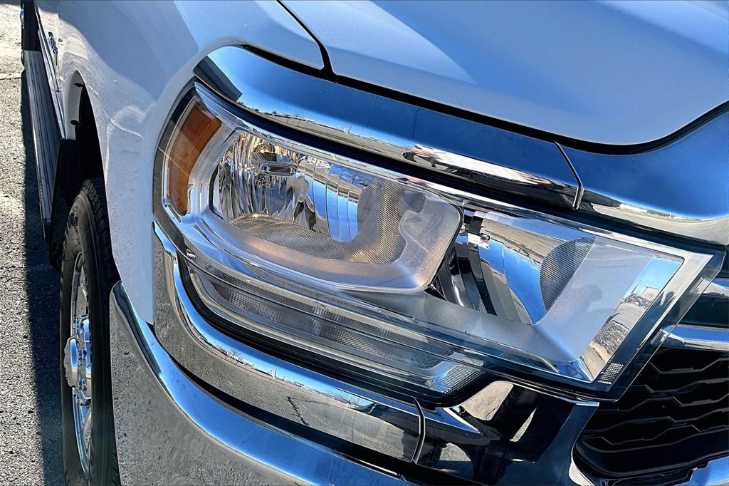 Used 2024 RAM 2500 Tradesman w/ Chrome Appearance Group image 30