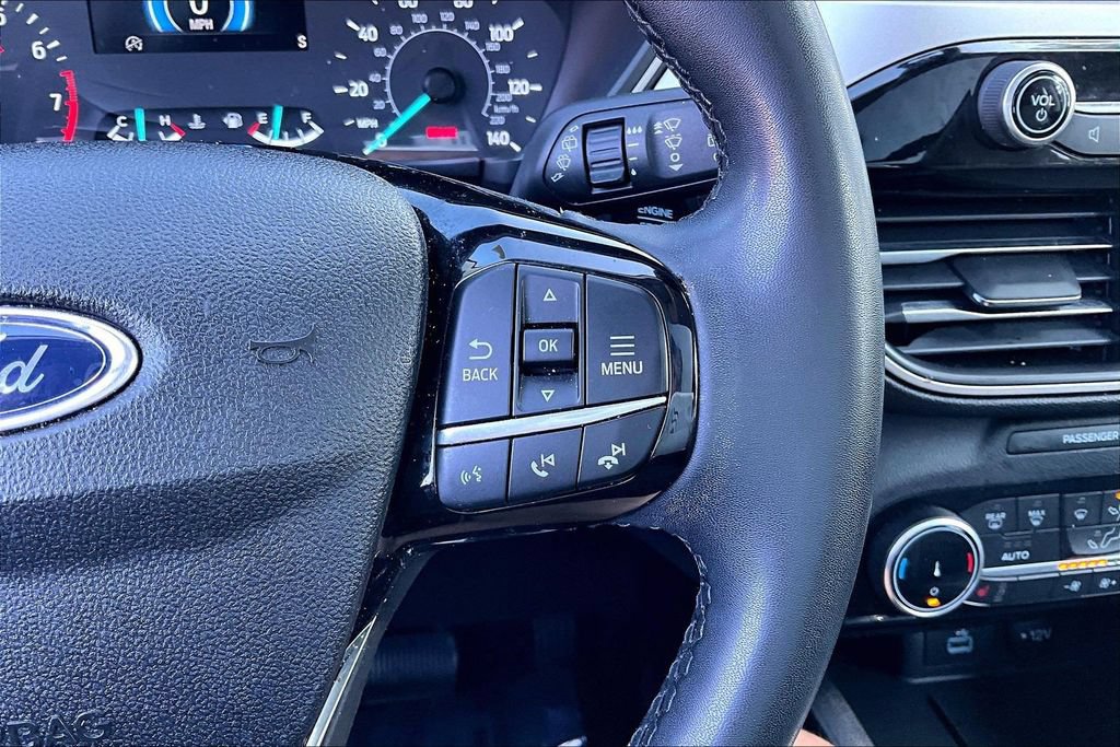 Certified 2022 Ford Escape SE w/ SE Sport Appearance Package FWD image 18