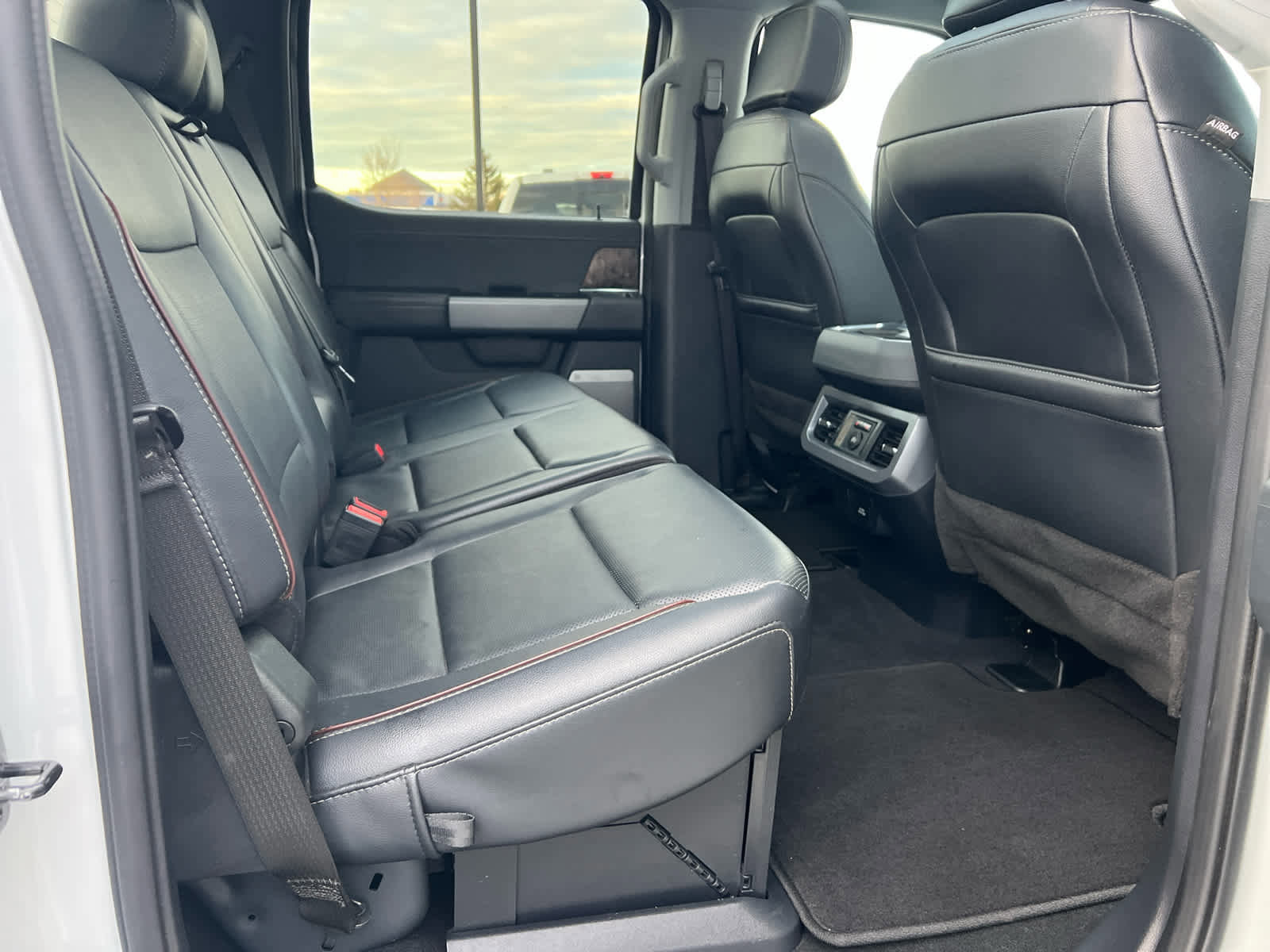 Certified 2024 Ford F350 Lariat image 26