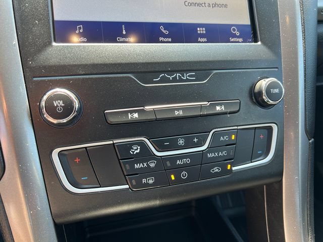 Certified 2020 Ford Fusion SE FWD image 20