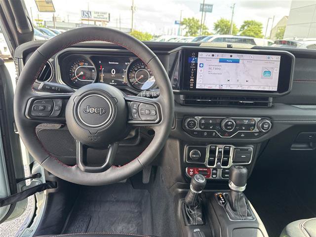 Used 2024 Jeep Wrangler Unlimited Rubicon w/ Technology Group AWD/4WD image 6