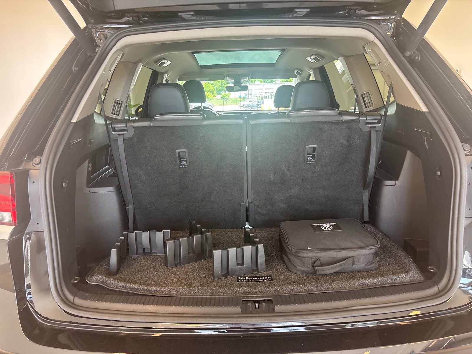 Used 2022 Volkswagen Atlas SEL Premium AWD/4WD image 9