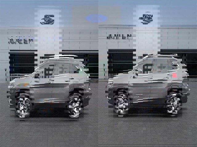 Used 2020 Jeep Cherokee Limited image 2