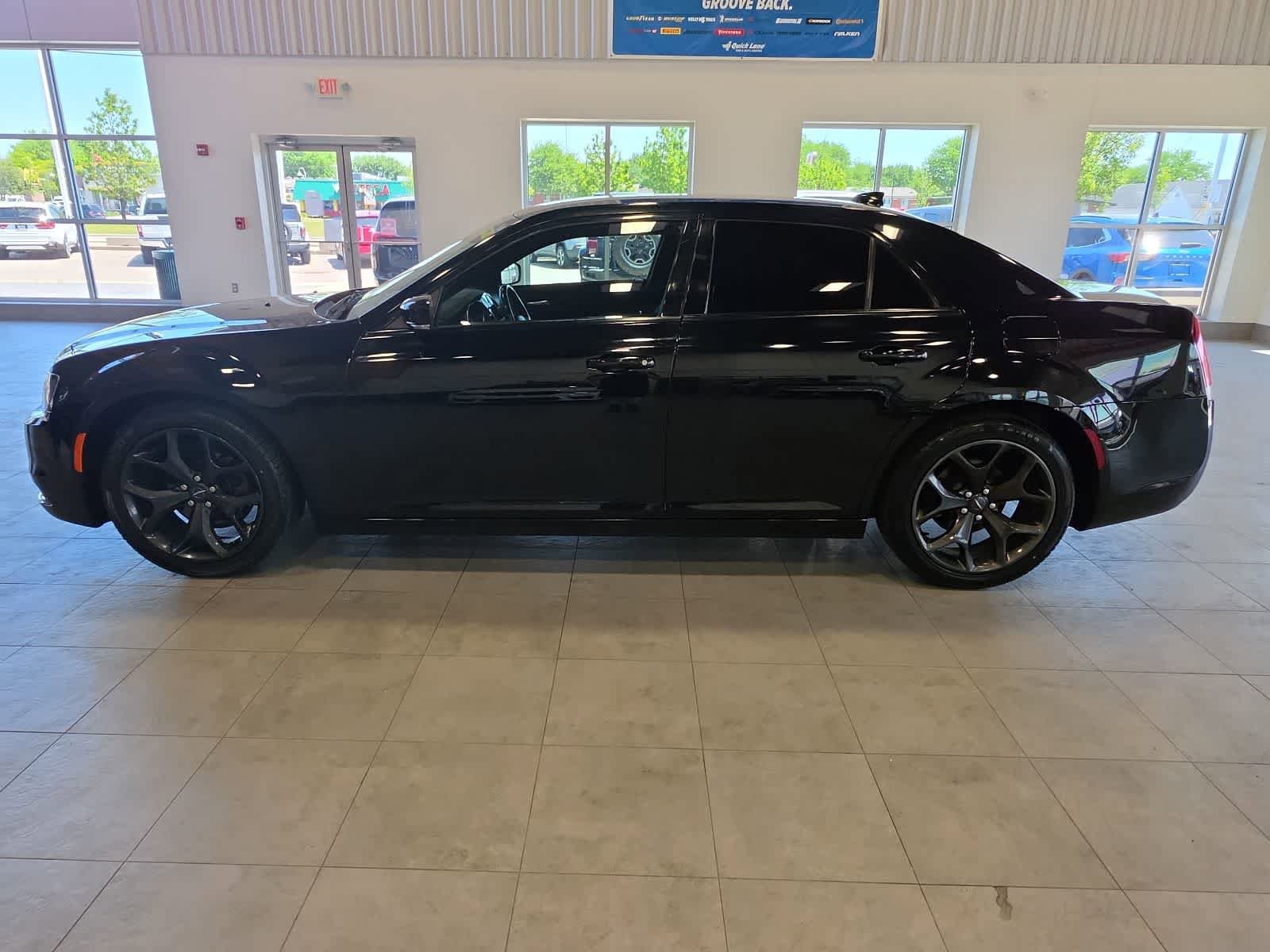 Used 2021 Chrysler 300 S RWD image 12