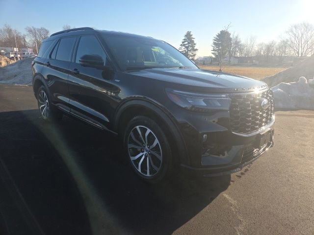 Certified 2025 Ford Explorer ST-Line image 1