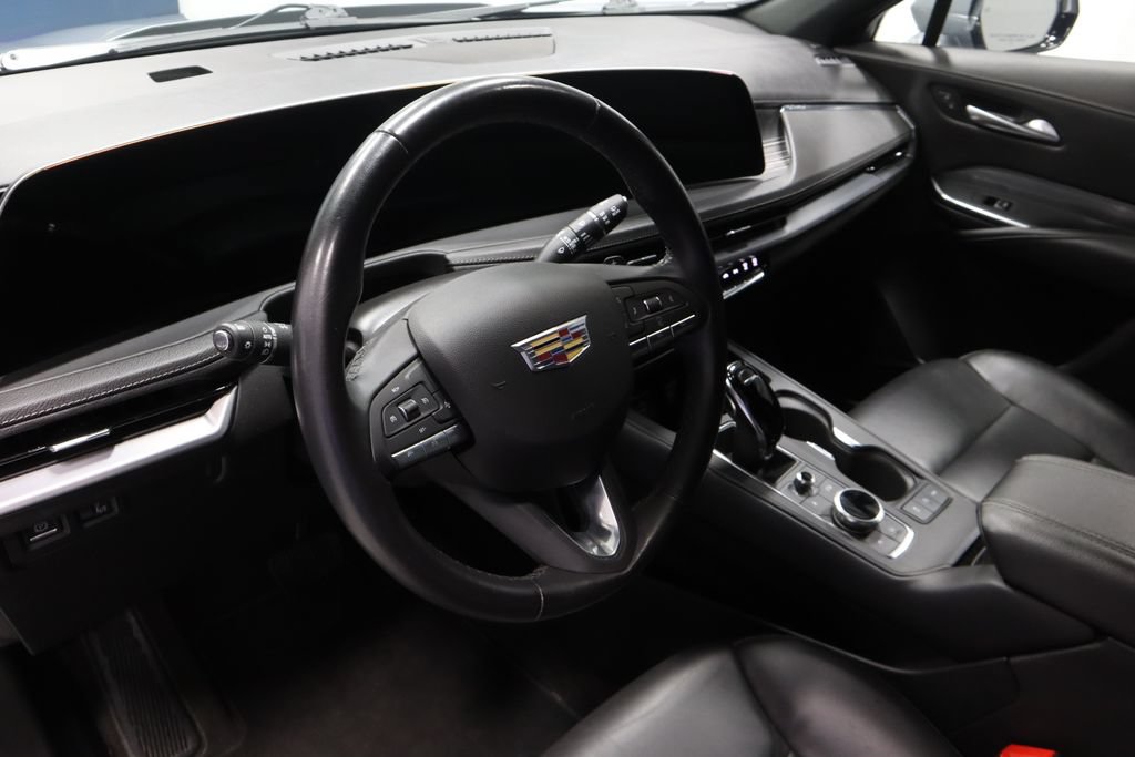 Used 2025 Cadillac XT4 Premium Luxury AWD/4WD image 25