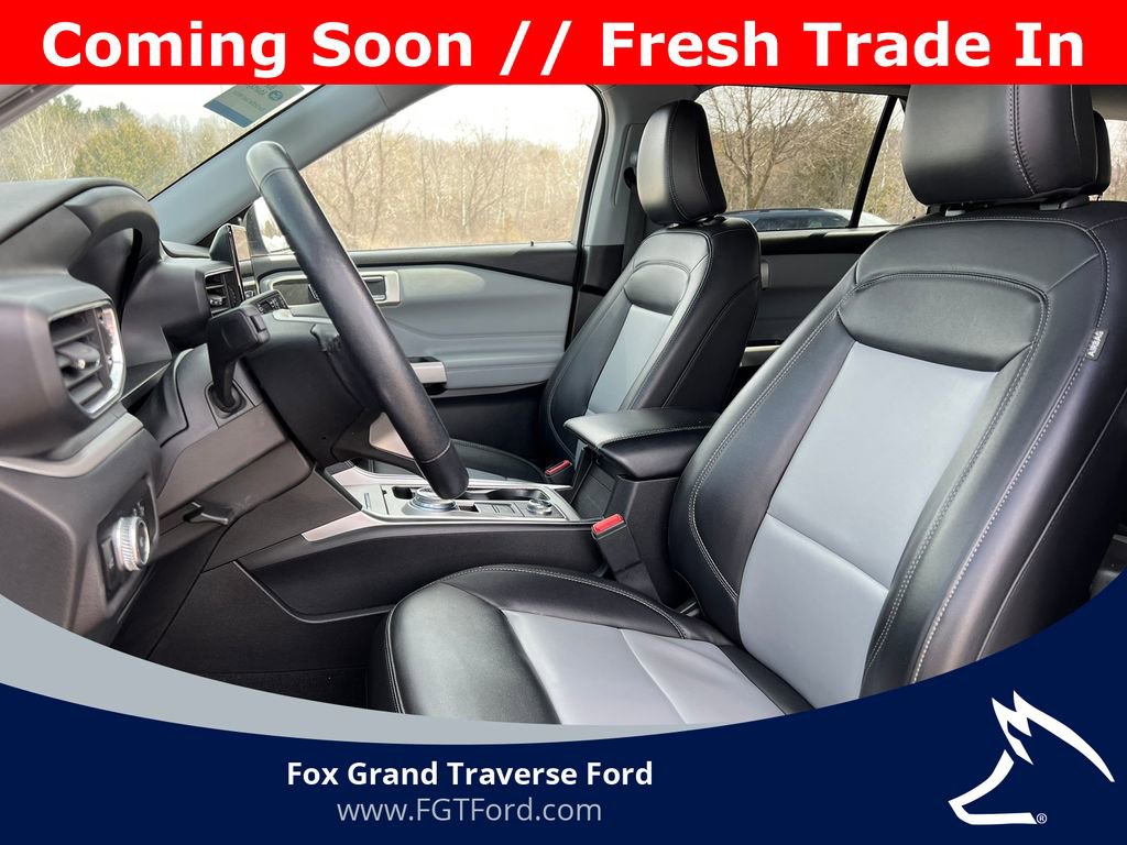 Certified 2023 Ford Explorer XLT w/ Equipment Group 202A image 3
