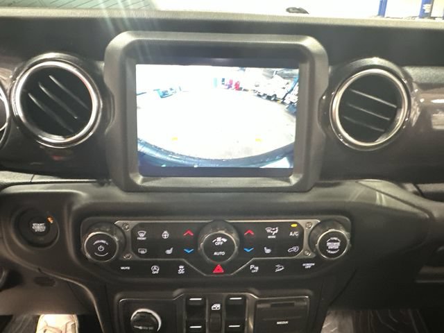 Used 2021 Jeep Wrangler Unlimited Sahara AWD/4WD image 29