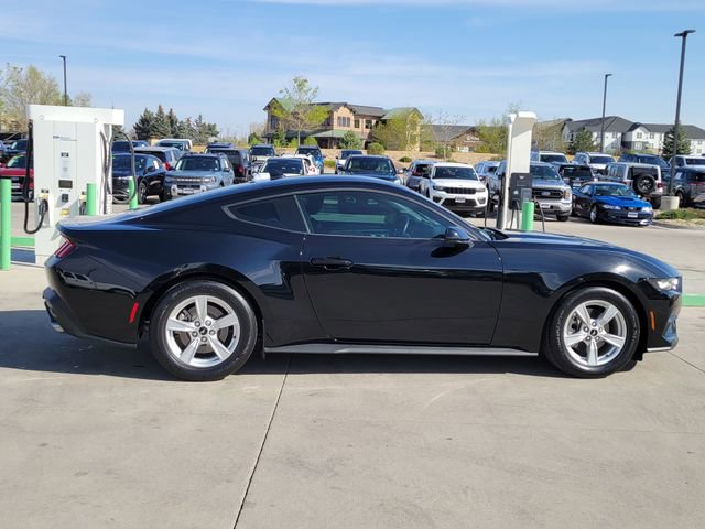 Certified 2024 Ford Mustang Coupe RWD image 4