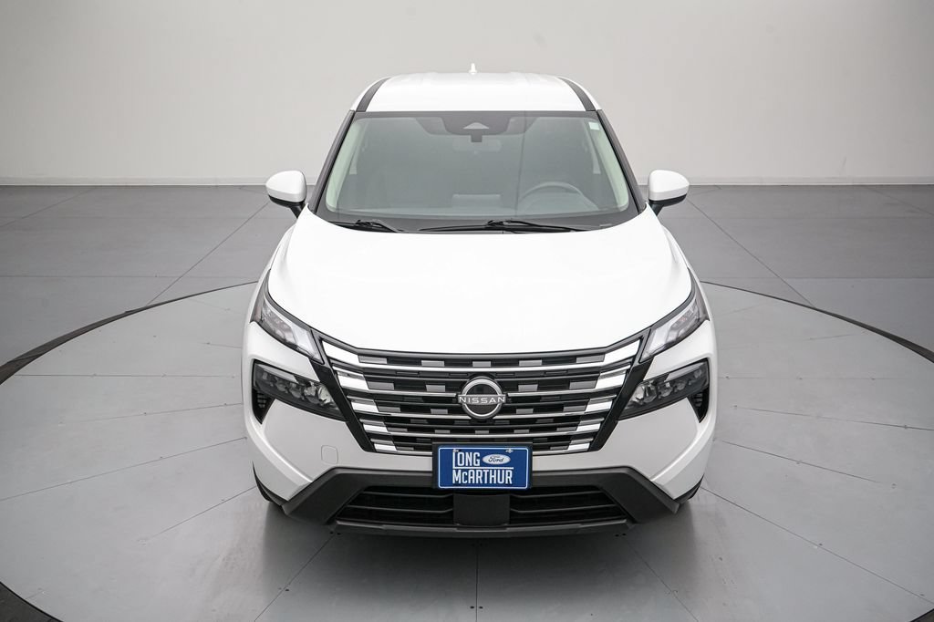 Used 2024 Nissan Rogue SV AWD/4WD image 9